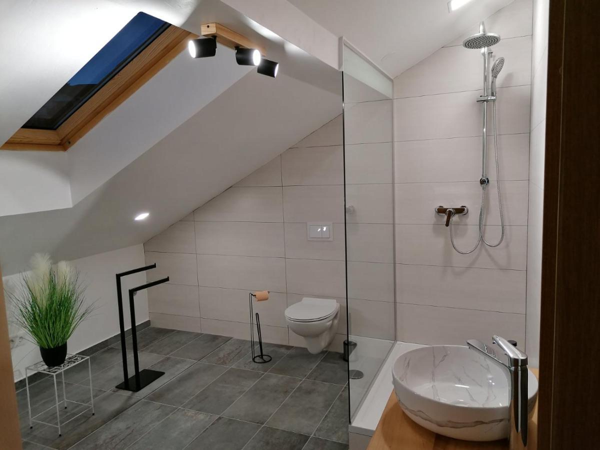 Apartman Megi & Studio Apartman Tomi - Self Check In Крапина Екстер'єр фото