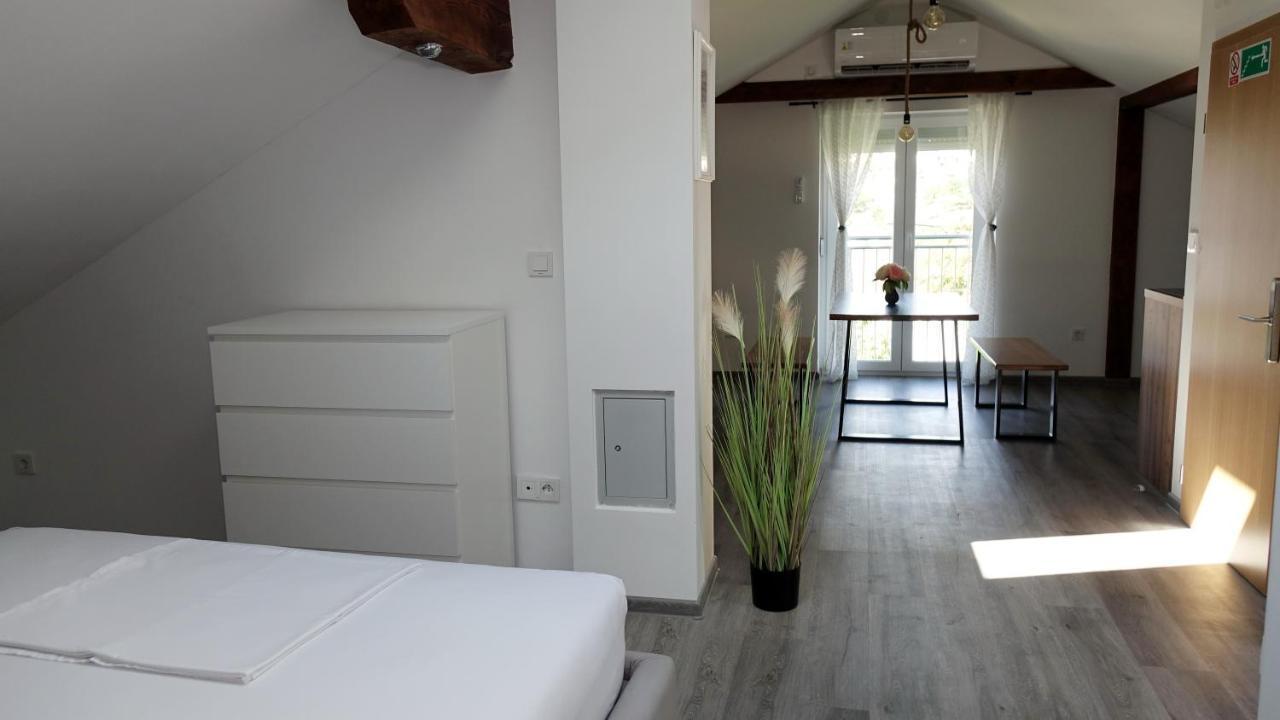 Apartman Megi & Studio Apartman Tomi - Self Check In Крапина Екстер'єр фото